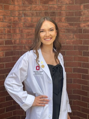 Headshot of Gabby Gearhart