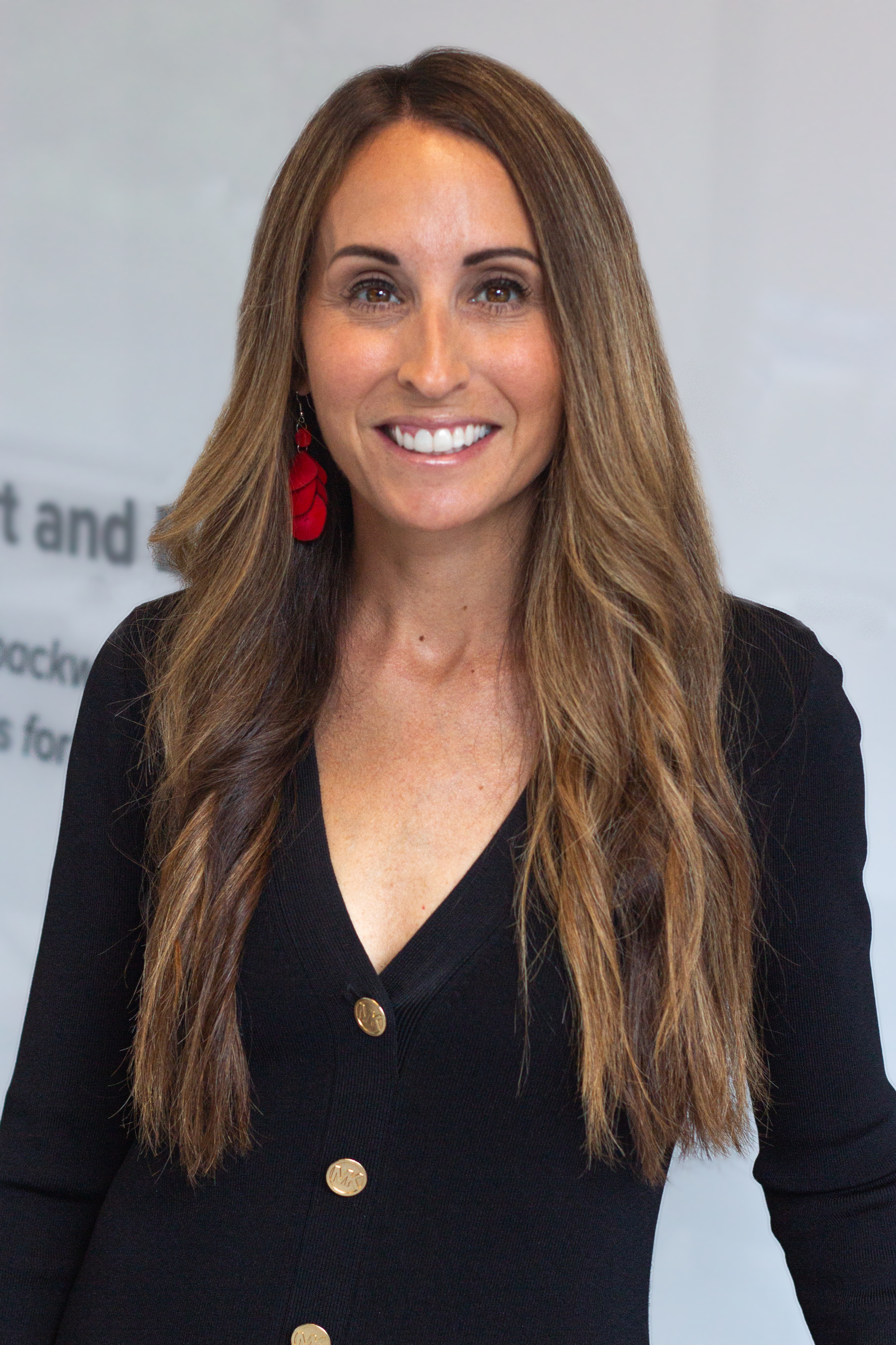 Headshot of Lisa Mostafavifar