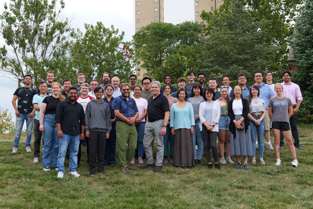 The Division of Medicinal Chemistry posing for a group photo