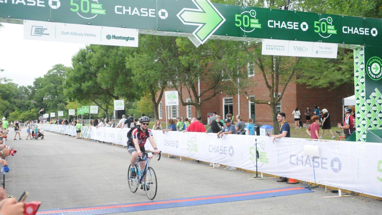 eric eisenmen crossing finish line