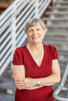 Headshot of Deanna Kroetz