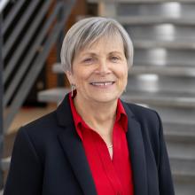 Deanna Kroetz Headshot