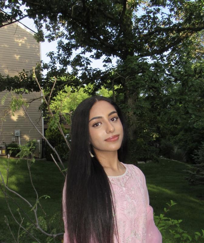 Headshot of Aimen Chaudhary; 4th year BSPS student