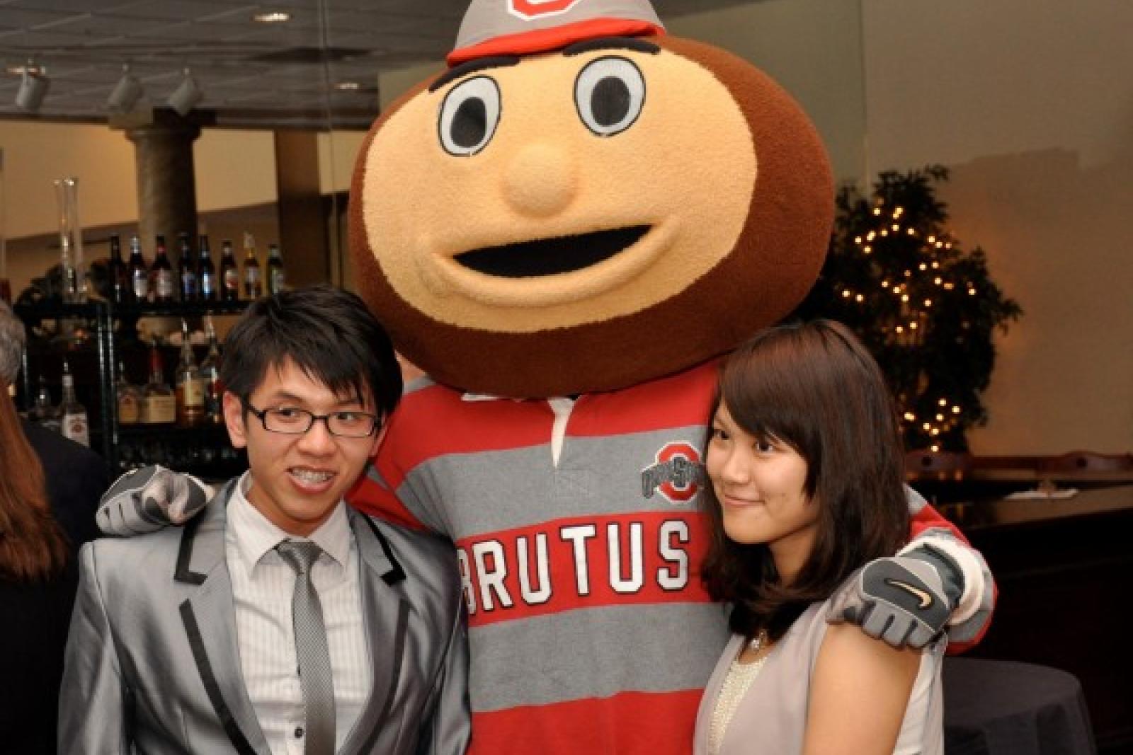 Students meeting with Brutus